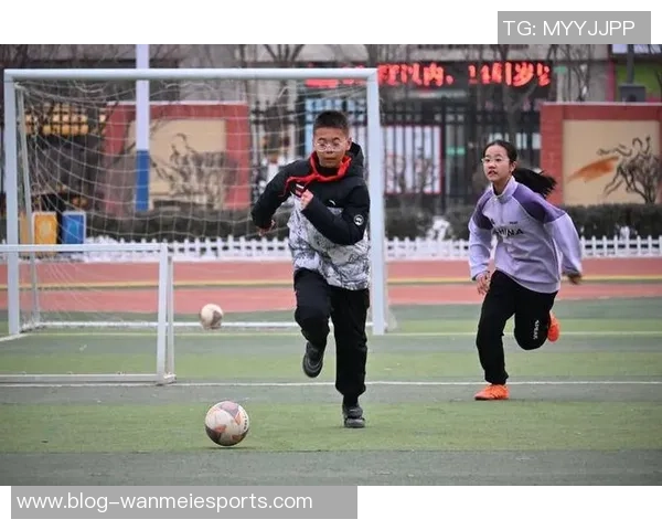 足球的魅力与恐惧交织在一起的奇妙旅程